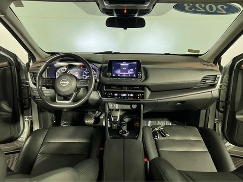 Certified 2023 Nissan Rogue SV w/ SV Premium B Package AWD/4WD image 10