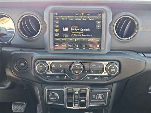 Used 2021 Jeep Wrangler Unlimited Sahara image 24