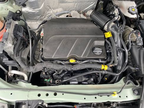 Certified 2024 Chevrolet Trax RS w/ Sunroof Package FWD image 22
