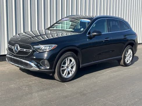 Certified 2025 Mercedes-Benz GLC 300 image 1