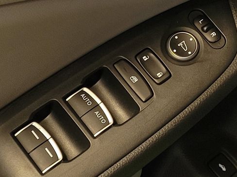 Used 2018 Honda Accord Touring image 27