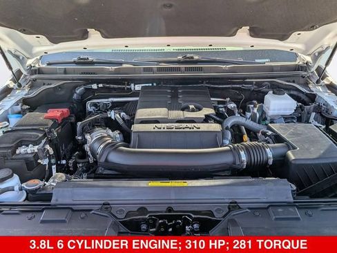 Certified 2025 Nissan Frontier SV AWD/4WD image 40