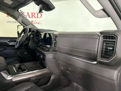 Used 2025 Chevrolet Silverado 2500 LTZ w/ LTZ Plus Package AWD/4WD image 17