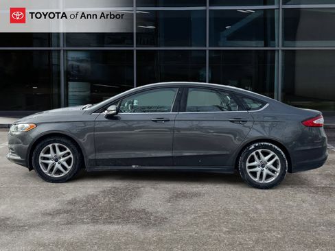 Used 2016 Ford Fusion SE image 7