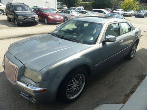 Used 2007 Chrysler 300 C RWD image 2