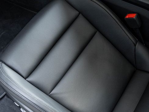 Used 2025 Porsche Taycan Turbo image 22