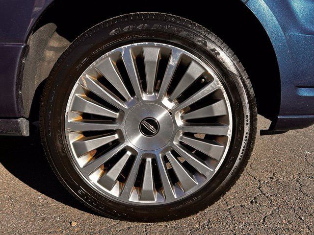 Used 2017 Lincoln Navigator L Select AWD/4WD image 33