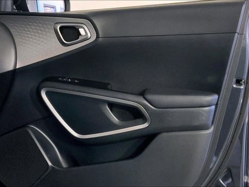 Used 2024 Kia Soul LX w/ Option Group 015 image 25