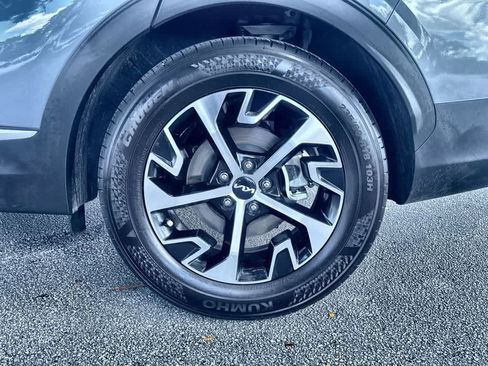 Certified 2024 Kia Sportage EX FWD image 11