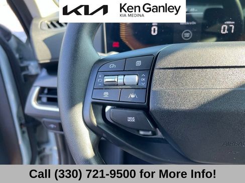 Certified 2025 Kia K4 FWD image 31