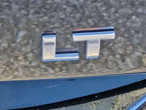 Used 2024 Chevrolet Equinox LT image 31