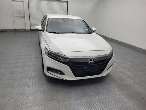 Used 2018 Honda Accord Sport image 14