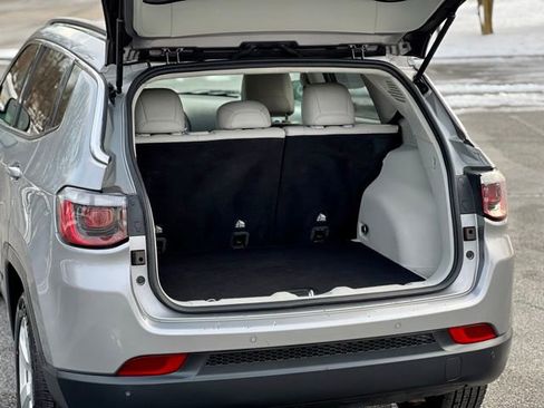 Used 2021 Jeep Compass Latitude w/ Driver Assistance Group image 39