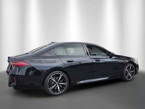 Used 2026 BMW 530i w/ M Sport Package RWD image 7