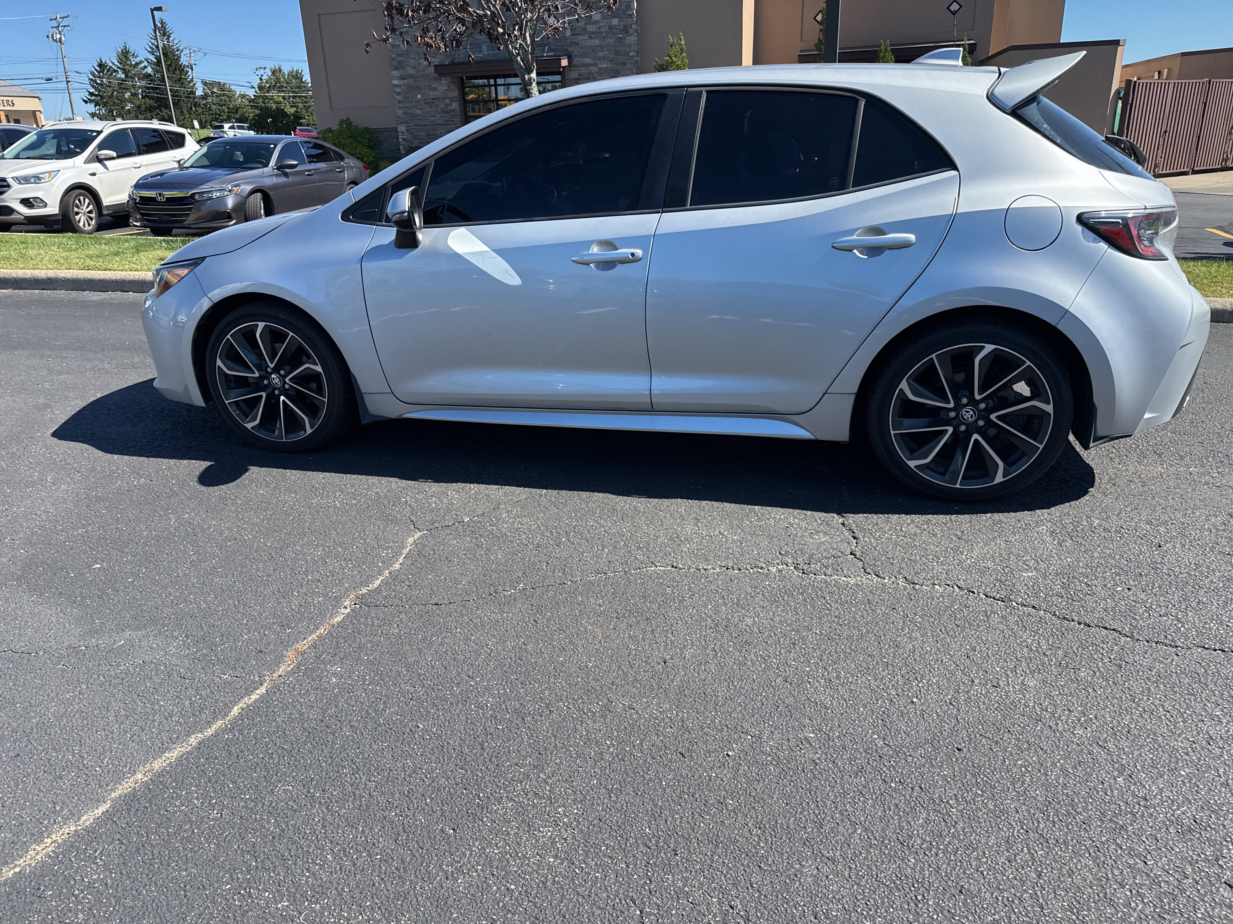 Used 2019 Toyota Corolla XSE FWD image 30