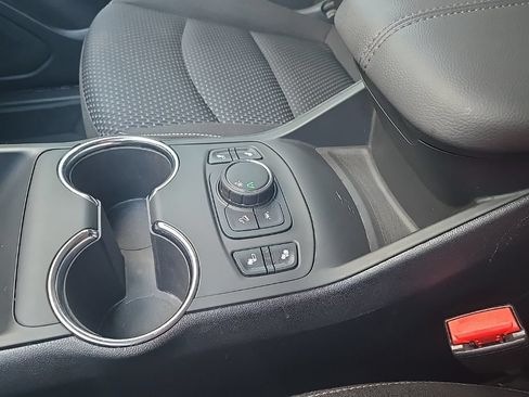 Certified 2024 GMC Terrain SLE w/ Driver Convenience Package FWD image 28