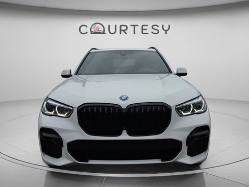 Used 2023 BMW X5 xDrive45e w/ Executive Package AWD/4WD image 8