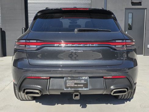 Used 2022 Porsche Macan image 10
