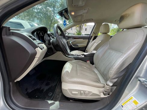 Used 2011 Buick Regal CXL image 25