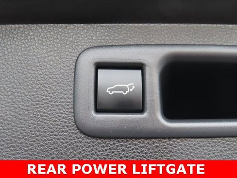 Used 2023 Toyota Highlander XSE image 32