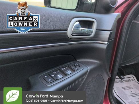Used 2021 Jeep Grand Cherokee Limited w/ Trailer Tow Group IV AWD/4WD image 11