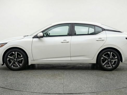 Used 2025 Nissan Sentra SV image 5