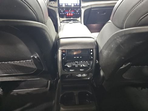Used 2021 Jeep Grand Cherokee L Limited AWD/4WD image 15