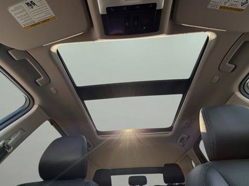 Used 2024 Nissan Rogue Platinum w/ Platinum Premium Package image 30