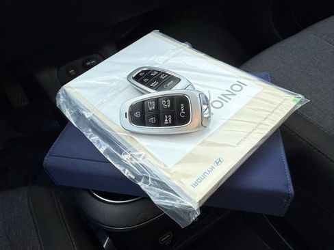 Used 2024 Hyundai Ioniq 5 SEL image 19