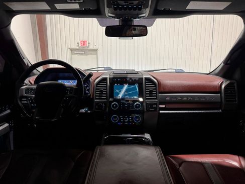 Used 2019 Ford F250 Platinum w/ Platinum Ultimate Package AWD/4WD image 18