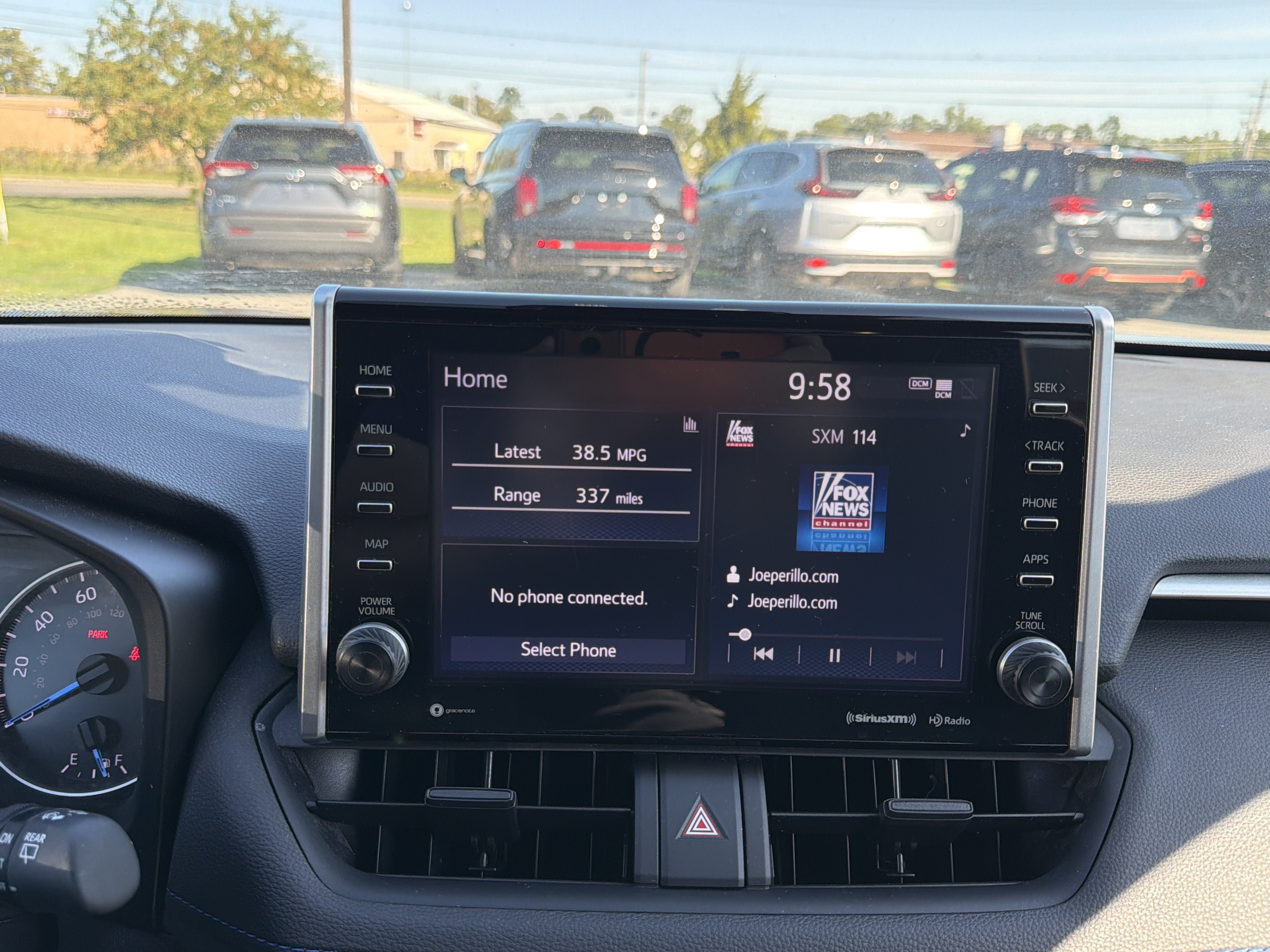 Used 2022 Toyota RAV4 SE w/ Convenience Package AWD/4WD image 20