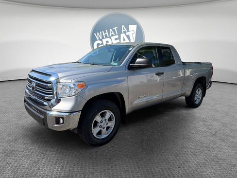 Used 2017 Toyota Tundra SR5 AWD/4WD image 8