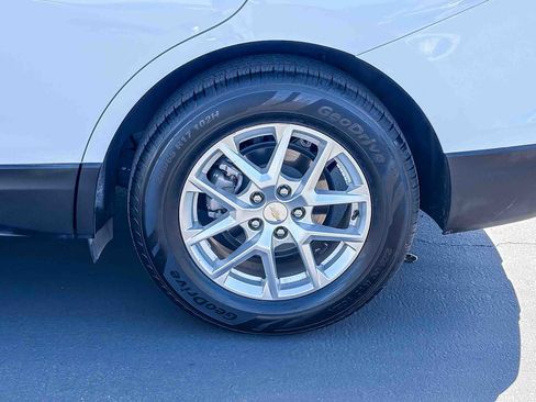 Used 2022 Chevrolet Equinox LT w/ LPO, Floor Liner Package image 10