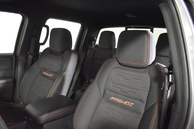 Used 2025 Nissan Frontier PRO-4X w/ Pro Convenience Package AWD/4WD image 10