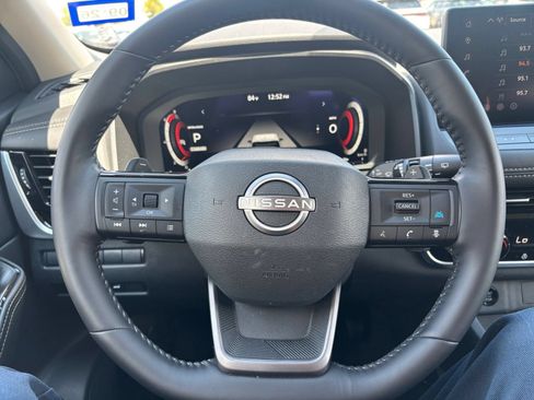 Used 2026 Nissan Rogue SL FWD image 30