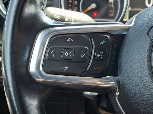 Used 2021 Jeep Wrangler Unlimited Sahara AWD/4WD image 19