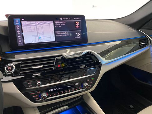 Certified 2023 BMW 530e xDrive w/ M Sport Package image 25