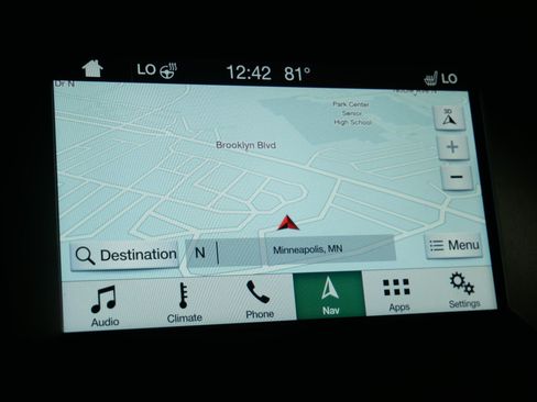 Used 2017 Ford Edge Titanium w/ Equipment Group 301A AWD/4WD image 29