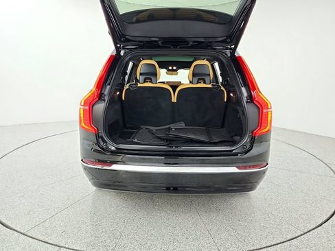 Used 2023 Volvo XC90 B6 Ultimate w/ Protection Package AWD/4WD image 15