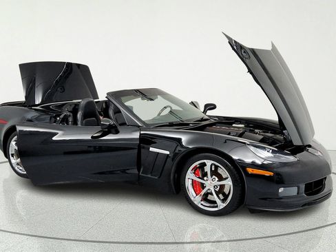 Used 2010 Chevrolet Corvette Grand Sport w/ Preferred Equipment Group RWD image 14