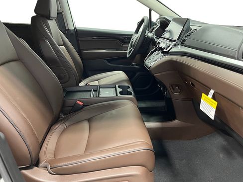 New 2026 Honda Odyssey Touring image 30