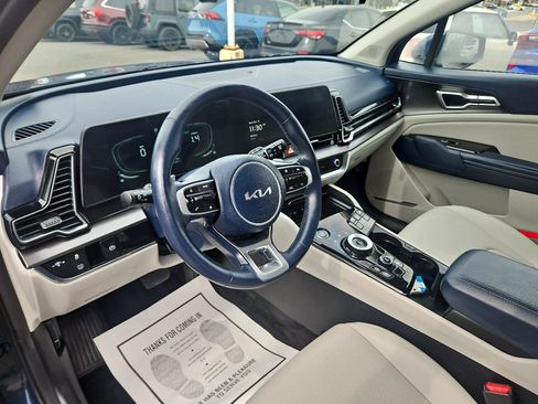 Used 2023 Kia Sportage EX image 13