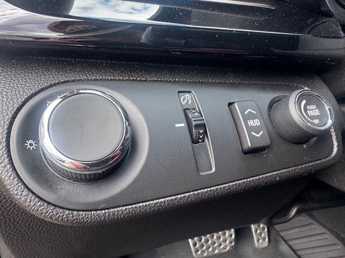 Used 2017 Chevrolet SS image 30