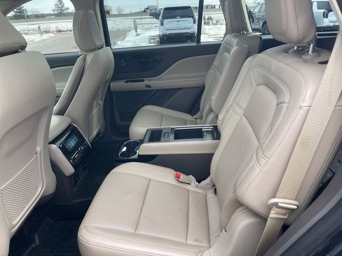 Used 2021 Lincoln Aviator Reserve w/ Equipment Group 201A image 14