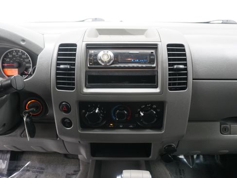 Used 2007 Nissan Frontier LE RWD image 15