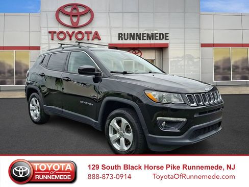 Used 2020 Jeep Compass Latitude w/ Popular Equipment Group AWD/4WD image 1