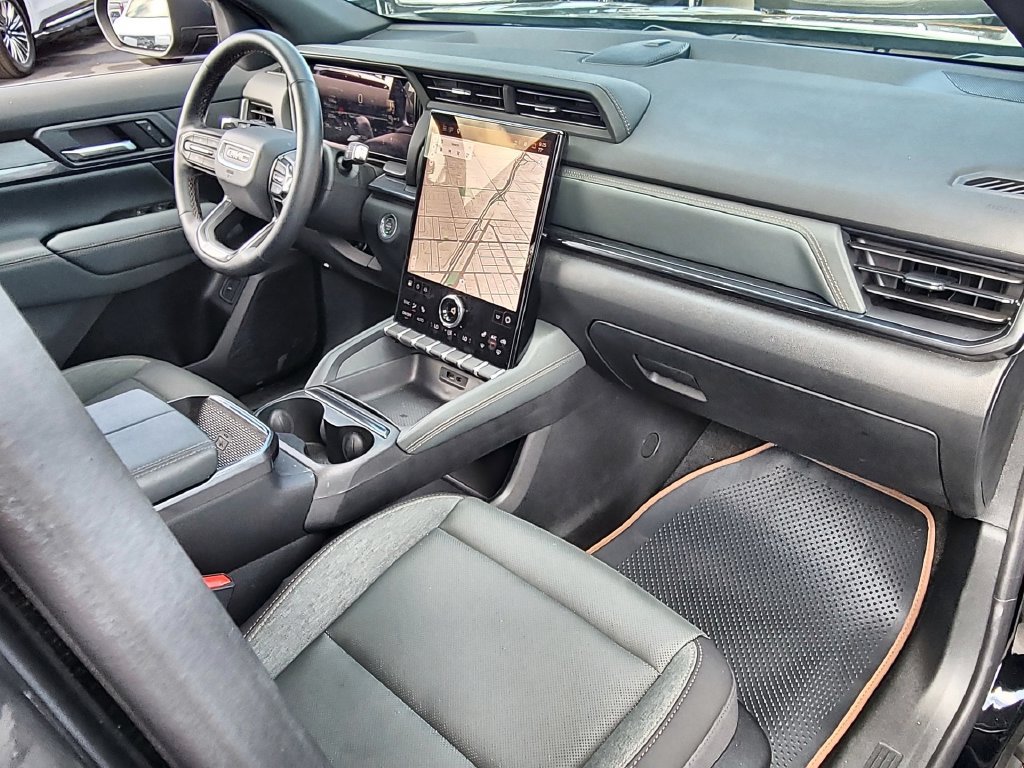 Used 2026 GMC Terrain AT4 w/ Technology Package II AWD/4WD image 29