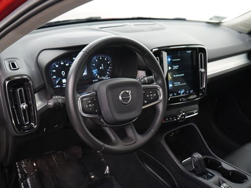 Used 2019 Volvo XC40 T5 Momentum AWD/4WD image 21