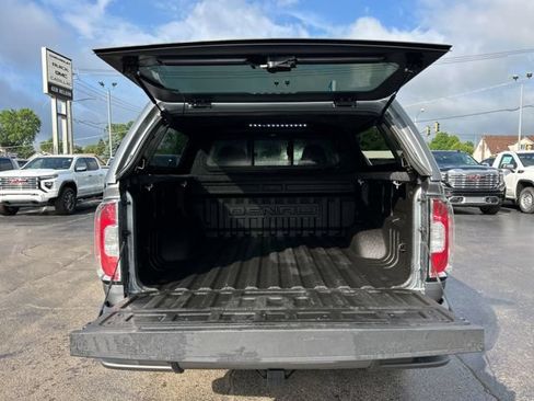 Used 2022 GMC Canyon Denali AWD/4WD image 9