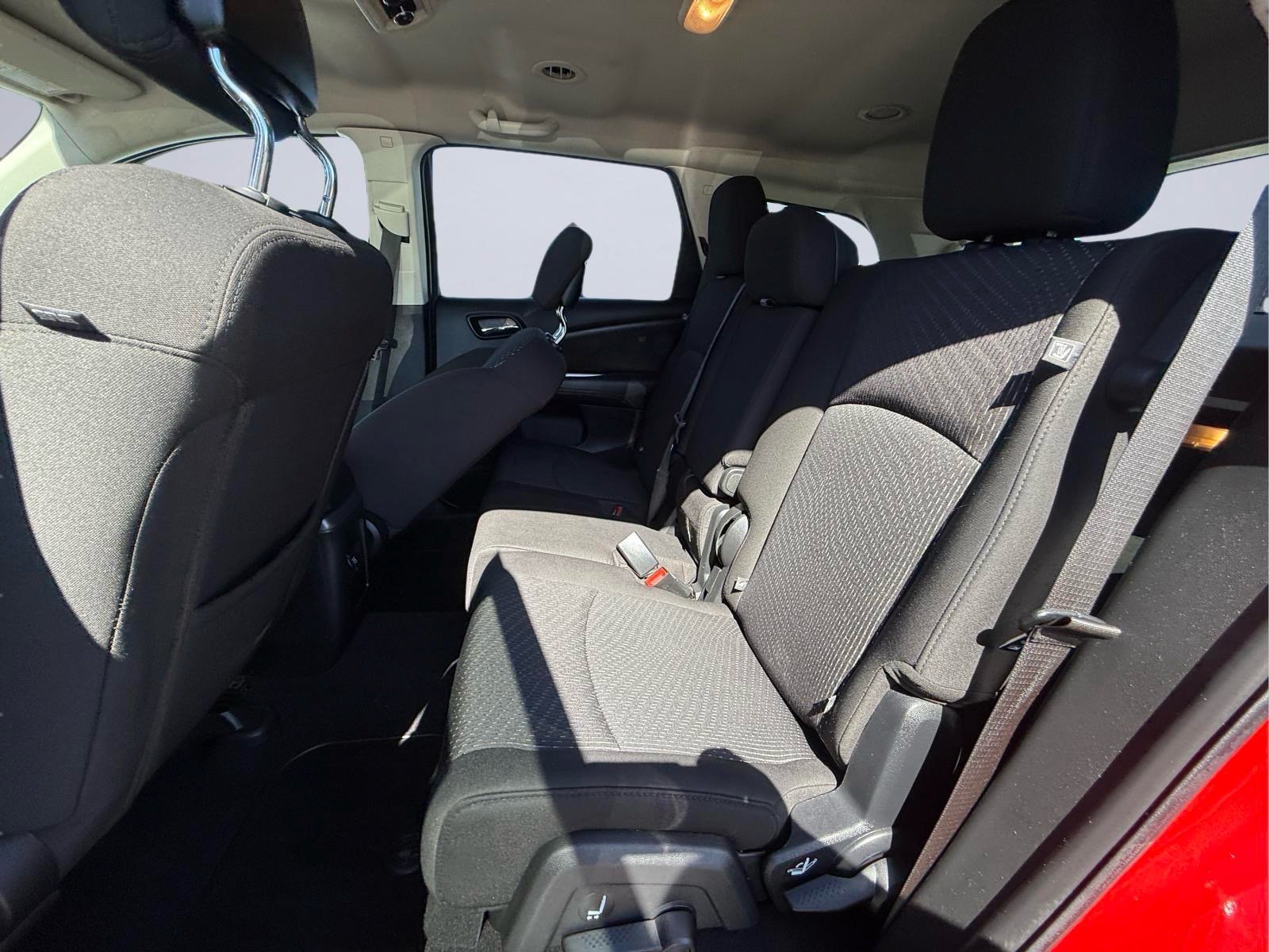 Used 2019 Dodge Journey SE w/ Blacktop Package FWD image 15